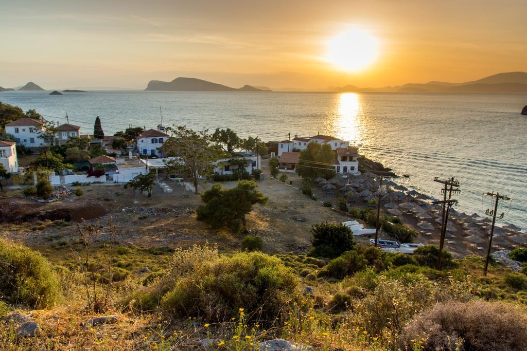Kiki'S Houses Vlichos Hydra  Exterior photo